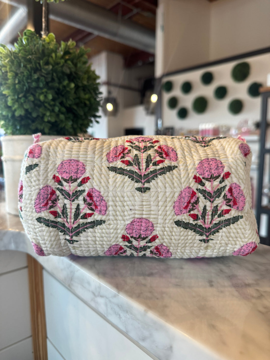 White Makeup Bag: Medium
