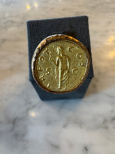 Load image into Gallery viewer, Roman Consul Ring: Sz9