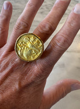 Load image into Gallery viewer, Roman Signet Ring: Sz 9