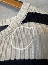Load image into Gallery viewer, Knit Medium Final Sale Top