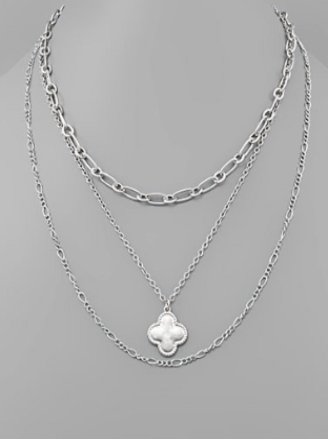 Clover Necklace: Silver