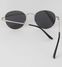 Load image into Gallery viewer, Classic Sunglasses