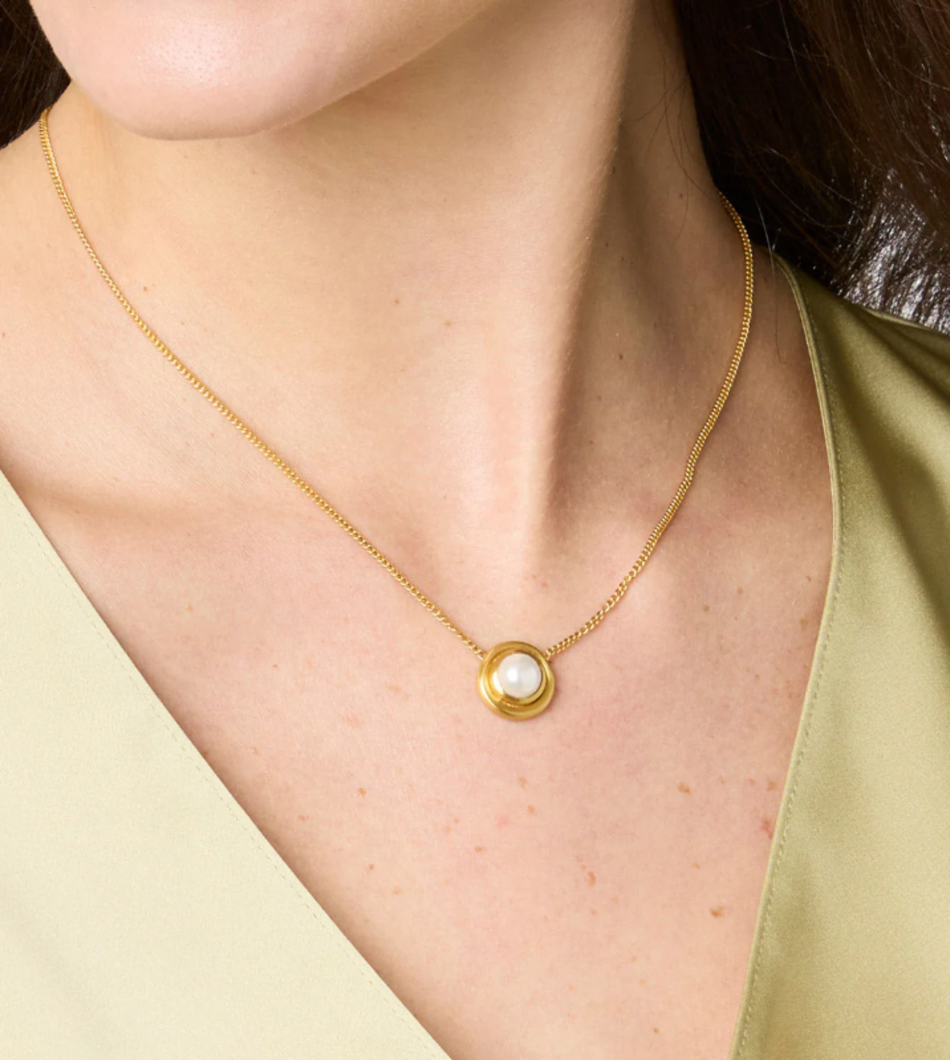 JV Wave Stone Delicate Necklace: Pearl