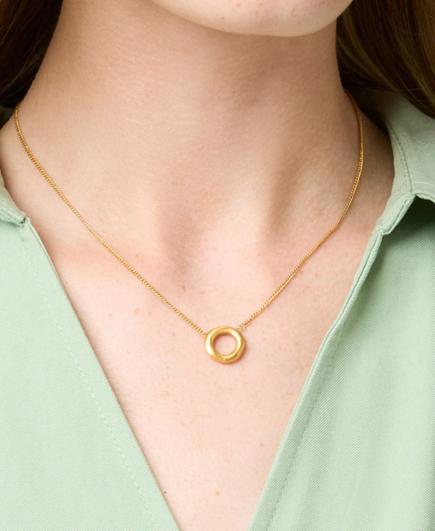 JV Wave Delicate Circle Necklace
