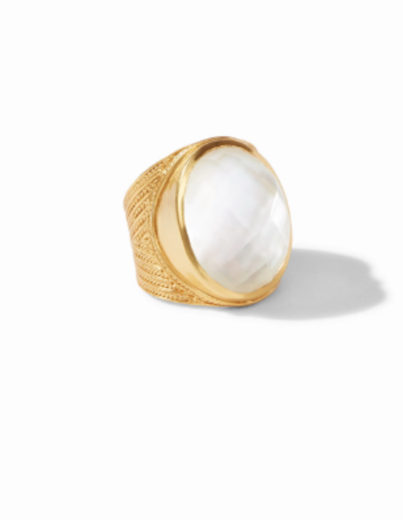 JV Verona Clear Statement Ring: Size 7