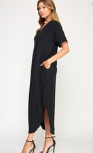 Load image into Gallery viewer, Captivate Maxi: Black