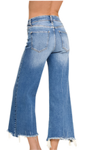 Load image into Gallery viewer, Stevie Jeans