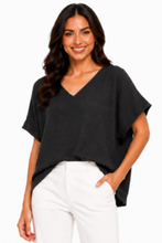 Load image into Gallery viewer, Simple Top: Black