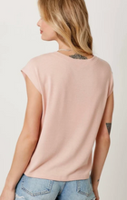 Load image into Gallery viewer, Scrunch Top: Pink/Large