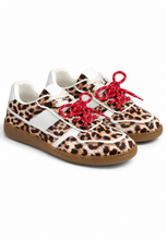 Load image into Gallery viewer, Stevie Sneakers